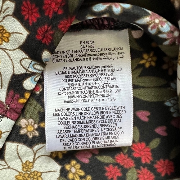 BCBGeneration Floral Lace Shoulder top Sz S - Picture 7 of 11